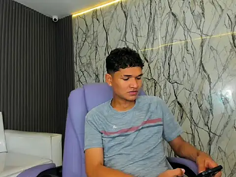 Snapshot of davexxx_ chatting on 23, 6, 2026 davexxx online show from 23, 6, 2026