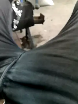 Snapshot of Singlemaleforcouples chatting on 29, 12, 2024 Singlemaleforcouples online show from 29, 12, 2024