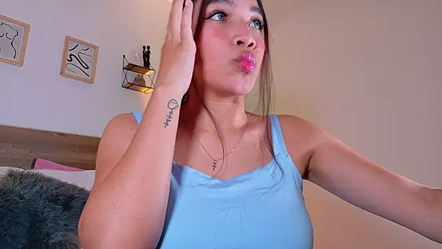 Snapshot of _Emmakiss_ chatting on 24, 7, 2026 Emmakiss online show from 24, 7, 2026