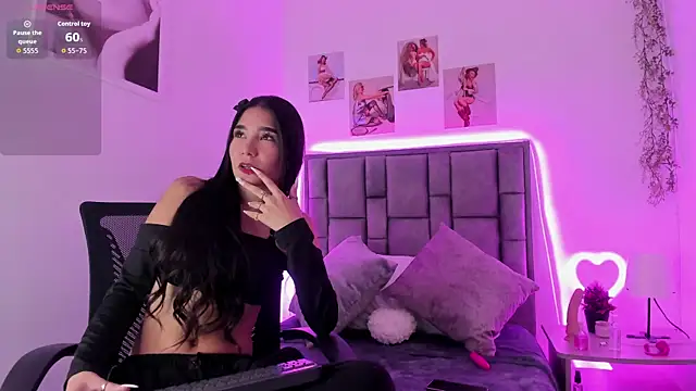 Snapshot of Violeta_Velvet_ chatting on 12, 6, 2026 Violeta Velvet online show from 12, 6, 2026
