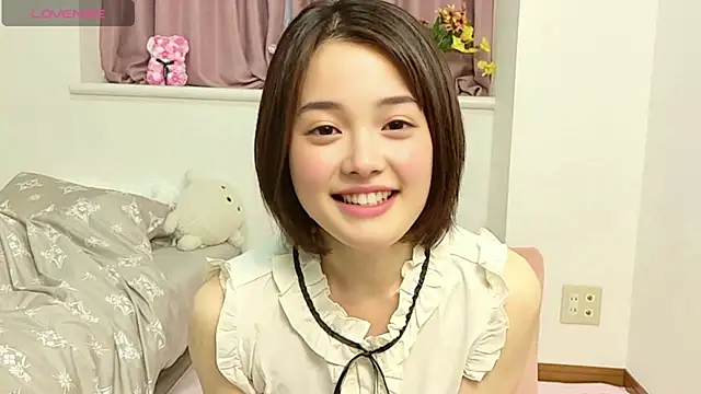 Snapshot of Momo_hip chatting on 10, 6, 2026 Momo hip online show from 10, 6, 2026