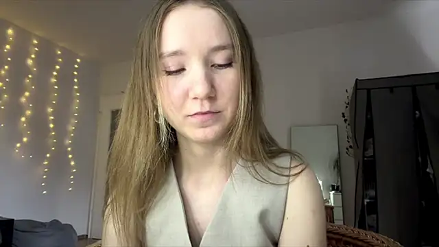 smalllisa online show from 11, 6, 2026