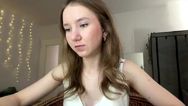 smalllisa online show from 24, 6, 2026