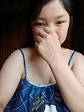 Snapshot of Linna-bae chatting on 18, 7, 2026 Linna-bae online show from 18, 7, 2026