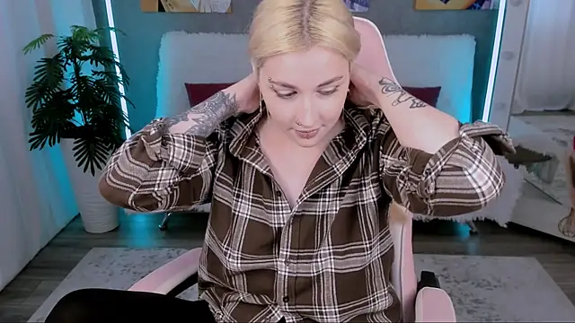 AmaliaWinslet online show from 13, 6, 2026