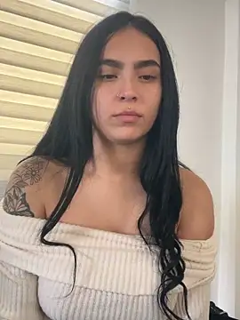 Snapshot of Sara_fernandez- chatting on 18, 6, 2026 Sara fernandez- online show from 18, 6, 2026
