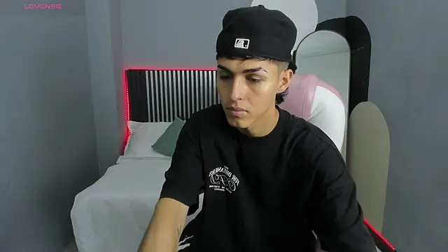 Snapshot of Axel_Mendozaa chatting on 16, 6, 2026 Axel Mendozaa online show from 16, 6, 2026