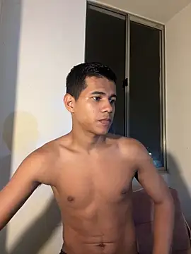 Andresfoxxxx online show from 4, 6, 2026