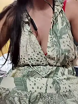 Snapshot of Romantic_riya_06 chatting on 16, 7, 2026 Romantic riya 06 online show from 16, 7, 2026
