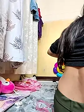 Snapshot of Romantic_riya_06 chatting on 17, 7, 2026 Romantic riya 06 online show from 17, 7, 2026