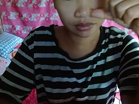 Snapshot of Itsme_Foxy_Shantale chatting on 14, 6, 2026 Itsme Foxy Shantale online show from 14, 6, 2026