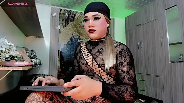 lisa armas online show from 3, 7, 2026