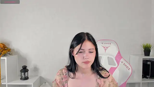 Snapshot of Baby_Sunsh1ne_ chatting on 25, 6, 2026 Baby Sunsh1ne online show from 25, 6, 2026