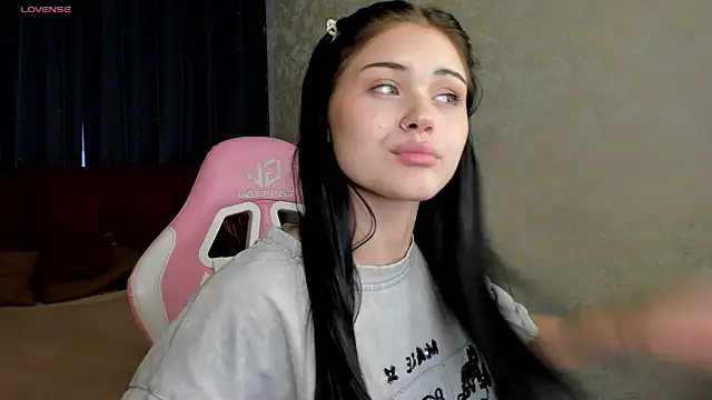 Snapshot of Baby_Sunsh1ne_ chatting on 5, 7, 2026 Baby Sunsh1ne online show from 5, 7, 2026