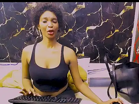 Caramelminxx  online show from 15, 6, 2026