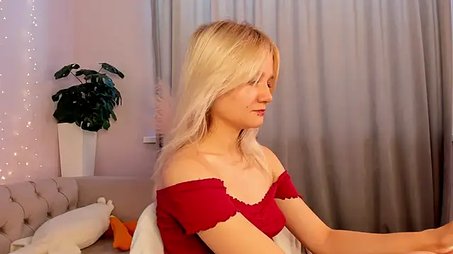 Snapshot of Bunny_Elsy chatting on 20, 7, 2026 Bunny Elsy online show from 20, 7, 2026