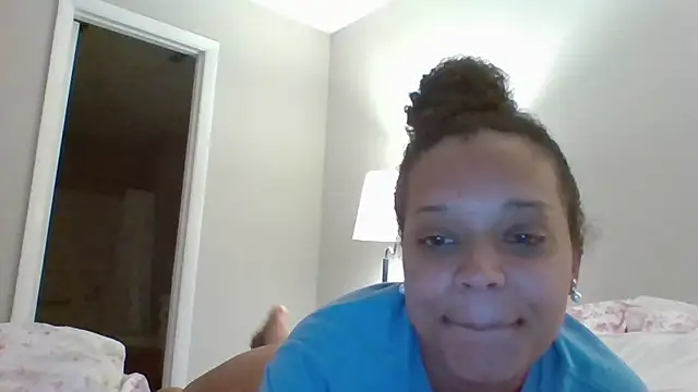 Cinnamon-kisses online show from 23, 6, 2026