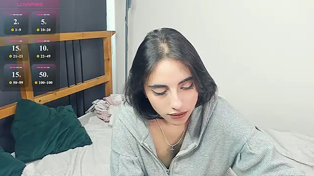 LunarLori online show from 14, 7, 2026