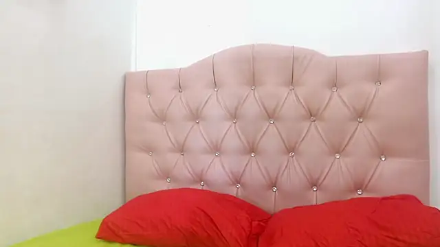 Snapshot of _saray_rose chatting on 23, 6, 2026 saray rose online show from 23, 6, 2026