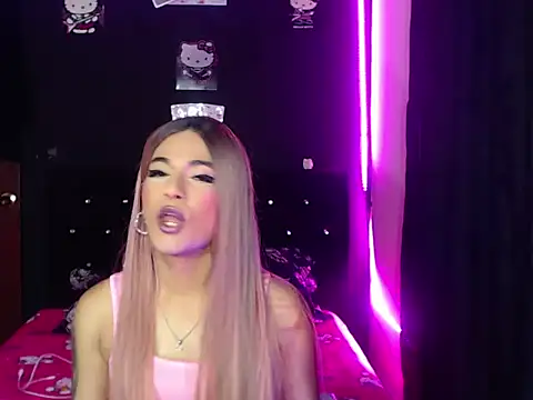 Snapshot of madame_kitty chatting on 10, 7, 2026 madame kitty online show from 10, 7, 2026