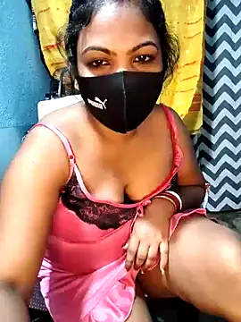 Snapshot of Mis-maya chatting on 8, 8, 2026 Mis-maya online show from 8, 8, 2026
