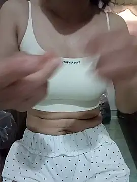 Snapshot of Py_kity chatting on 27, 6, 2026 Py kity online show from 27, 6, 2026