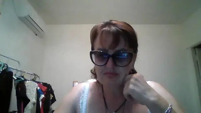 Snapshot of ErikaXShine chatting on 27, 7, 2026 ErikaXShine online show from 27, 7, 2026