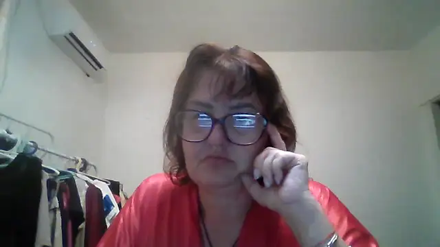 Snapshot of ErikaXShine chatting on 1, 8, 2026 ErikaXShine online show from 1, 8, 2026