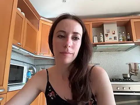 Flamingo Queen online show from 2, 7, 2026