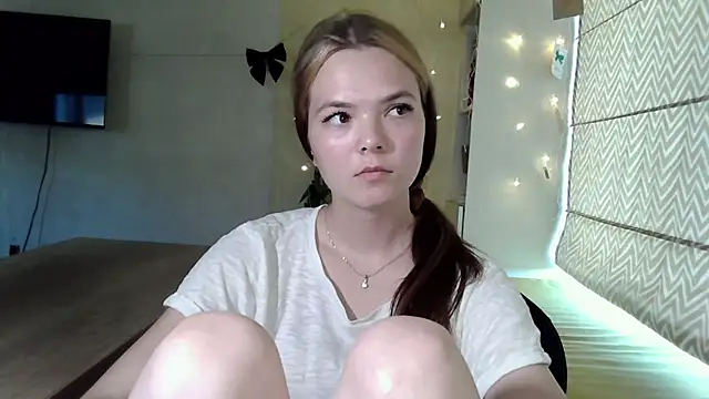 Snapshot of AvrilGillig chatting on 26, 6, 2026 AvrilGillig online show from 26, 6, 2026