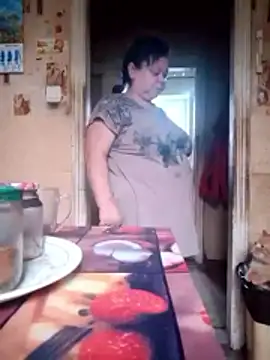 Snapshot of oksana72 chatting on 22, 12, 2025 oksana72 online show from 22, 12, 2025