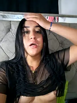 Snapshot of caty-linda chatting on 4, 8, 2026 caty-linda online show from 4, 8, 2026