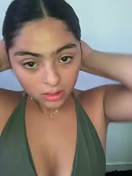 Snapshot of canelareina chatting on 8, 7, 2026 canelareina online show from 8, 7, 2026