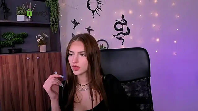 Snapshot of naomi_perl chatting on 9, 8, 2026 naomi perl online show from 9, 8, 2026