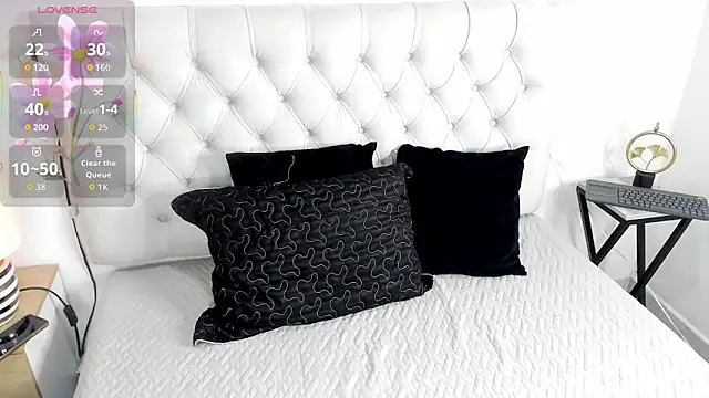 Snapshot of Valkiry_08 chatting on 2, 7, 2026 Valkiry 08 online show from 2, 7, 2026