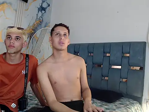 Snapshot of Thick_cock_guys chatting on 17, 6, 2026 Thick cock guys online show from 17, 6, 2026
