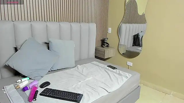 Snapshot of Rubymilf_ chatting on 9, 6, 2026 Rubymilf online show from 9, 6, 2026