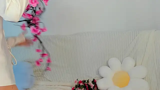 Snapshot of mimi_cutee chatting on 25, 7, 2026 mimi cutee online show from 25, 7, 2026