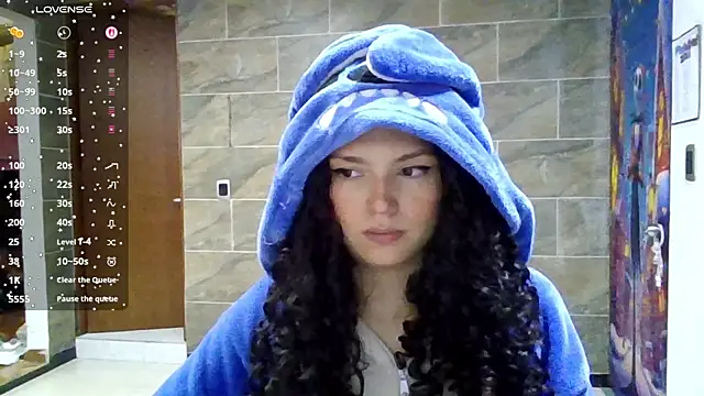 Snapshot of Diamond_Curls chatting on 31, 7, 2026 Diamond Curls online show from 31, 7, 2026