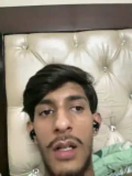 Snapshot of ronnnnn718 chatting on 13, 6, 2026 ronnnnn718 online show from 13, 6, 2026