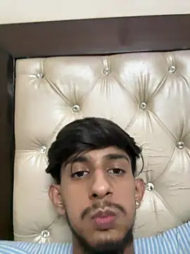 Snapshot of ronnnnn718 chatting on 17, 6, 2026 ronnnnn718 online show from 17, 6, 2026