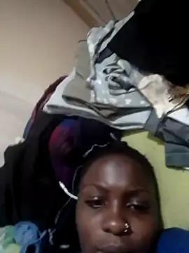 Snapshot of lenzy_babie chatting on 10, 6, 2026 lenzy babie online show from 10, 6, 2026