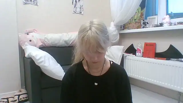 Snapshot of DinaKolter chatting on 15, 7, 2026 DinaKolter online show from 15, 7, 2026