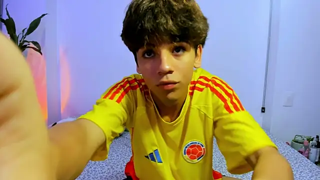 Snapshot of Samy_Twink chatting on 24, 6, 2026 Samy Twink online show from 24, 6, 2026