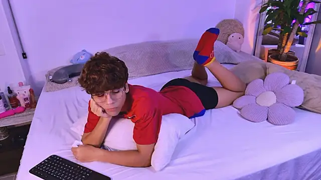 Snapshot of Samy_Twink chatting on 1, 7, 2026 Samy Twink online show from 1, 7, 2026