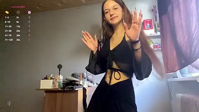 Snapshot of AuroraQT chatting on 26, 6, 2026 AuroraQT online show from 26, 6, 2026