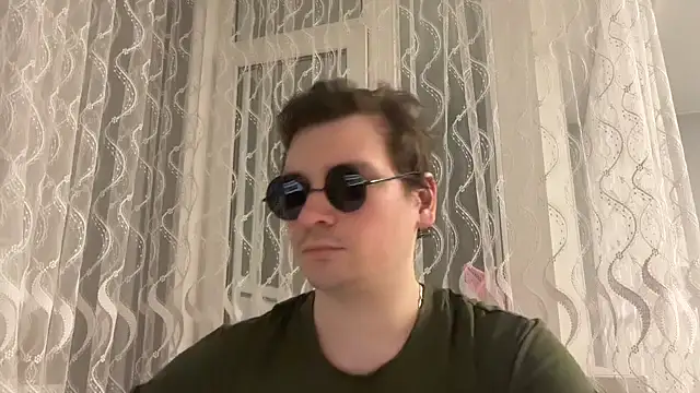Snapshot of Svertyn chatting on 22, 6, 2026 Svertyn online show from 22, 6, 2026