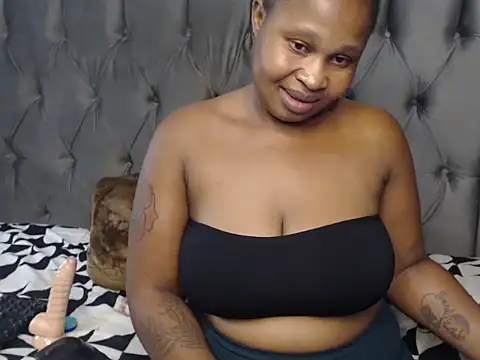 Snapshot of Loyal_Alisha chatting on 26, 6, 2026 Loyal Alisha online show from 26, 6, 2026
