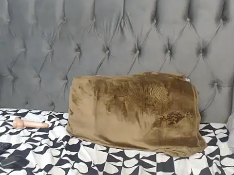 Snapshot of Loyal_Alisha chatting on 29, 6, 2026 Loyal Alisha online show from 29, 6, 2026
