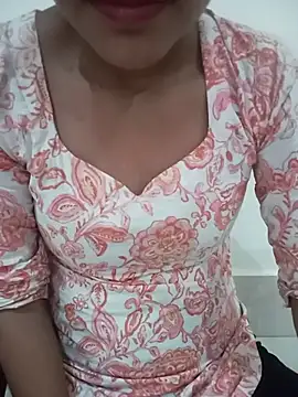 Snapshot of Riya5677 chatting on 4, 8, 2026 Riya5677 online show from 4, 8, 2026